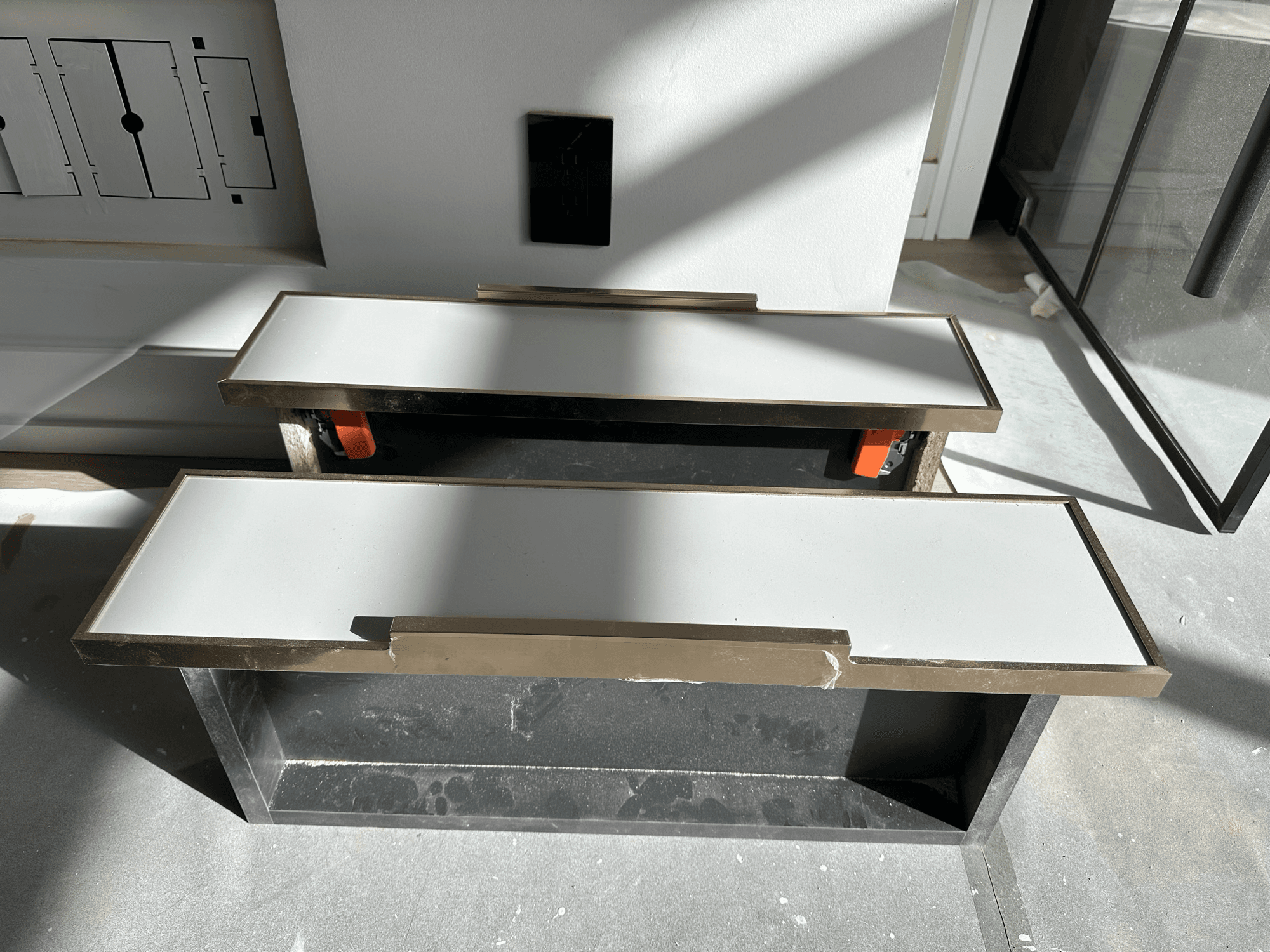 Edge-Wrapped Drawers