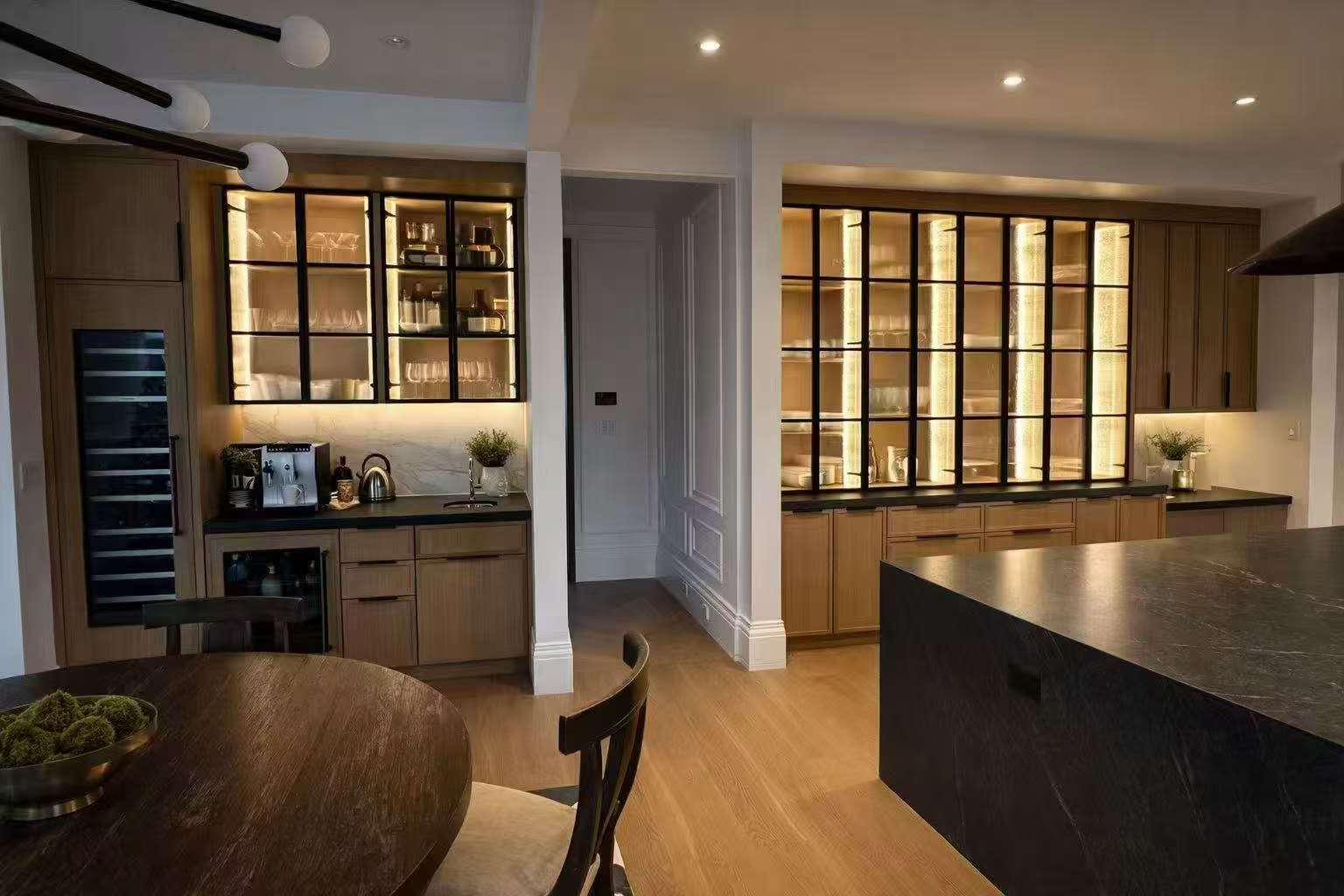 Contemporary Dining Nook